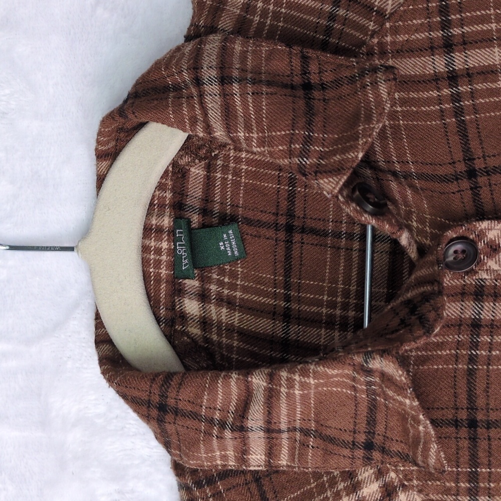 Wild Fable‎ Women's Brown Plaid Raw Hem Grunge Oversized Button Shirt Size XS - Picture 3 of 9